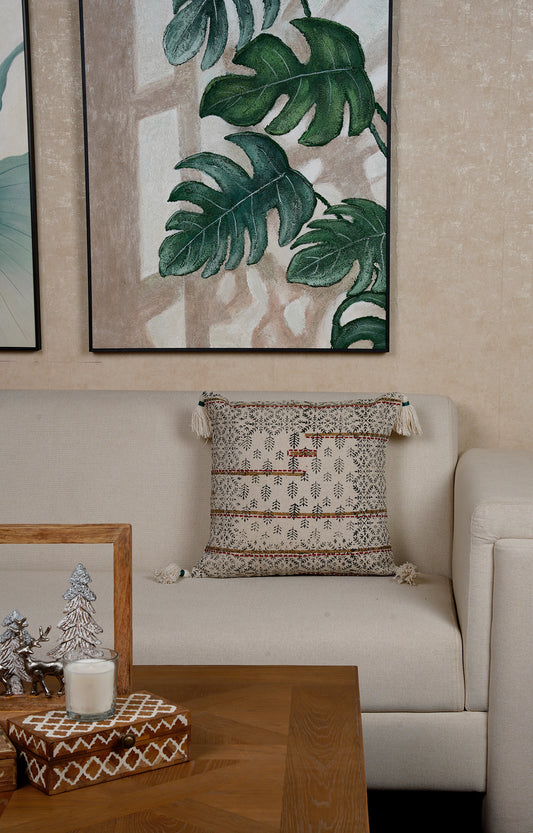 Vintage-Inspired Printed Cushion with Tassels