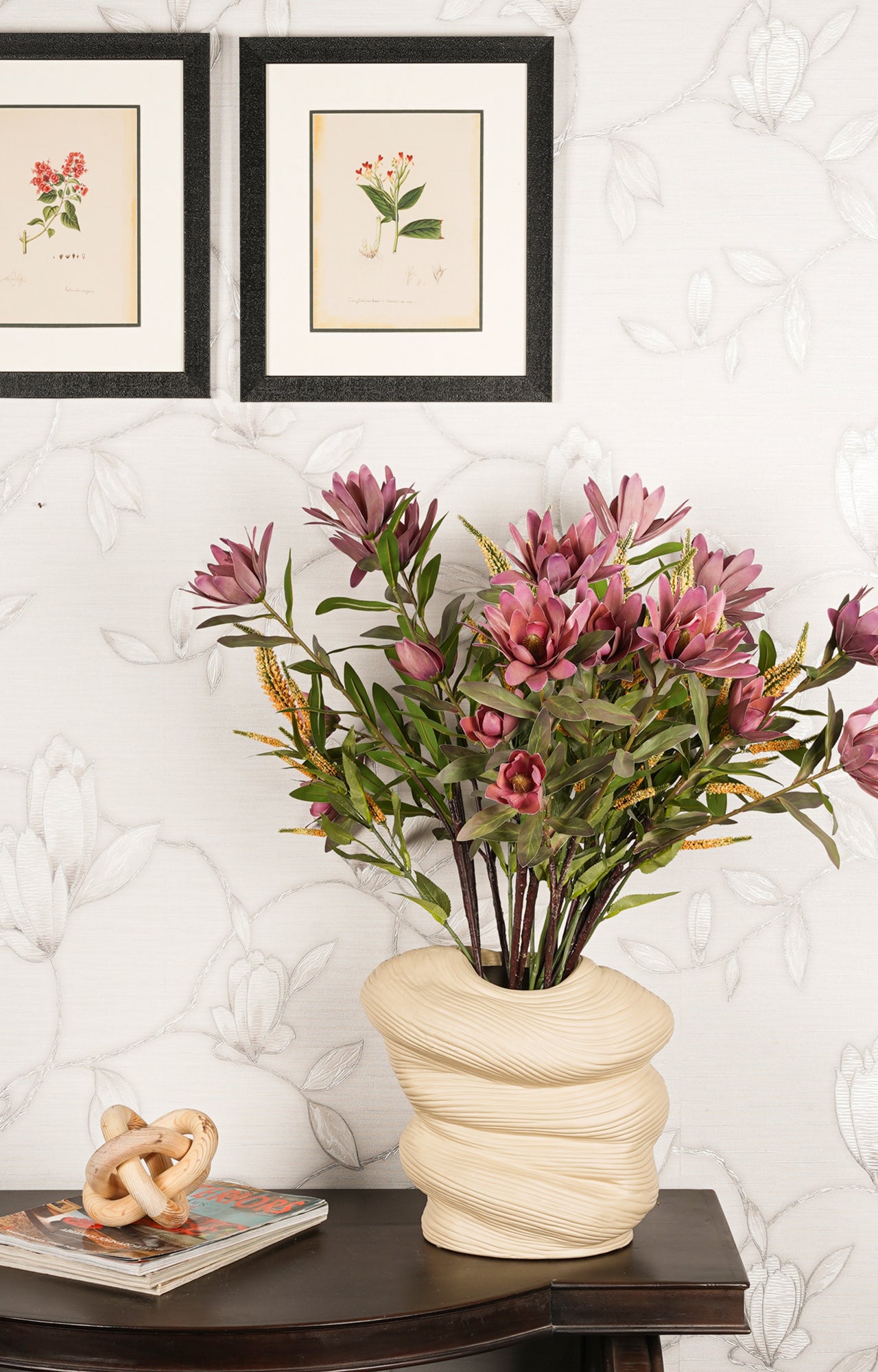 Swirl Texture Resin Planter – Ivory